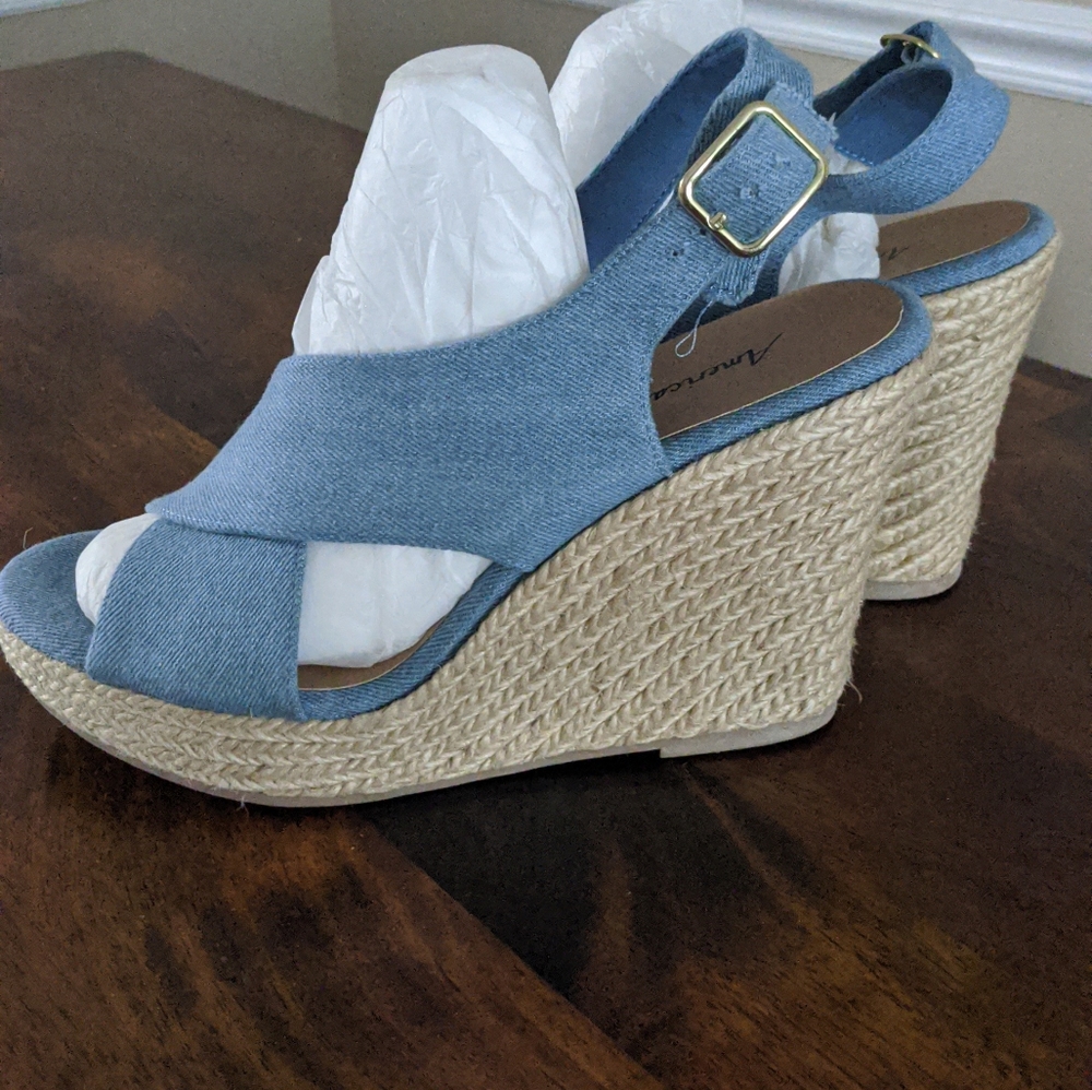American Eagle Outfitters light blue strap wedges
